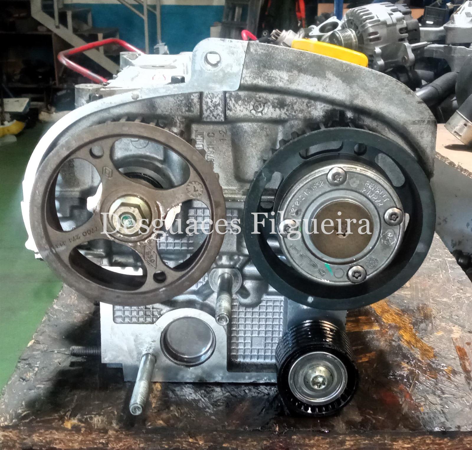 Culata de Renault Megane III, 1.6, 16v, 111 cv, código de motor K4M D8, año 2007. - Imagen 8