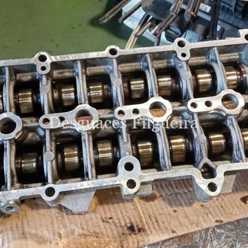 Culatin con arboles de levas Alfa Romeo GT 1.9 JTD 937A5000 - Imagen 2