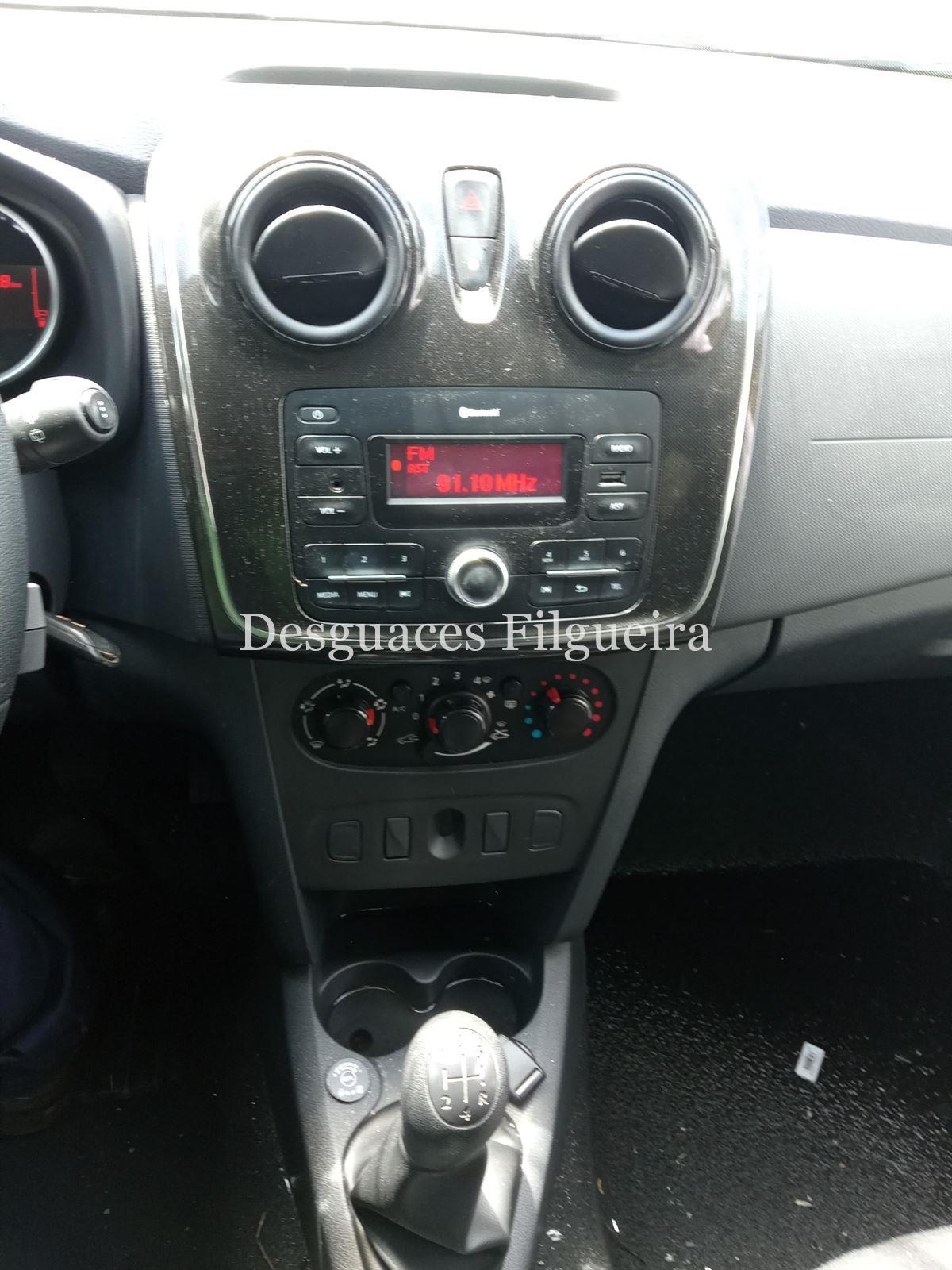 Despiece de Dacia Sandero II 0.9 Gasolina / GLP, 90 cv, código de motor H4BB4, año 2018. - Imagen 3