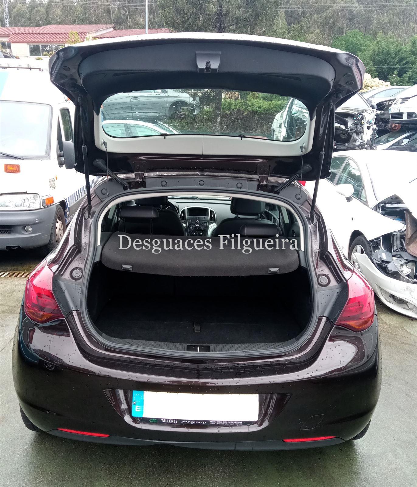 Despiece de Opel Astra J Berlina 1.7 Cosmo CDTI, 110 cv, código de motor A 17 DTR, año 2012. - Imagen 8