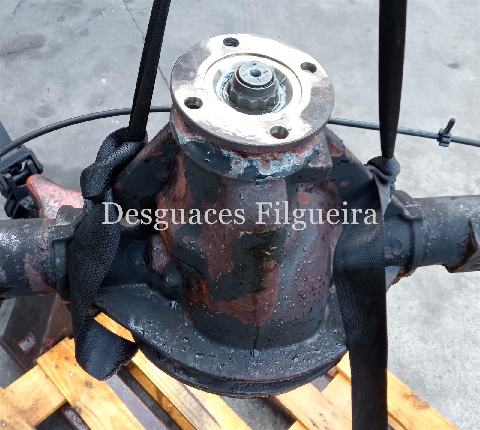 Eje trasero Iveco Daily 3.0 D 2015 para reparar fuga - Imagen 2