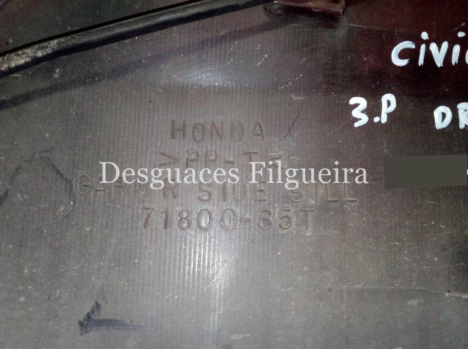 Faldón izquierdo de Honda Civic VI Hatchback 1.7 CTDi - Imagen 5