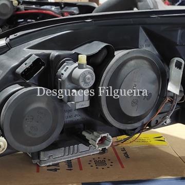 Faro derecho xenon Nissan Primera 2.2 DI - Imagen 2