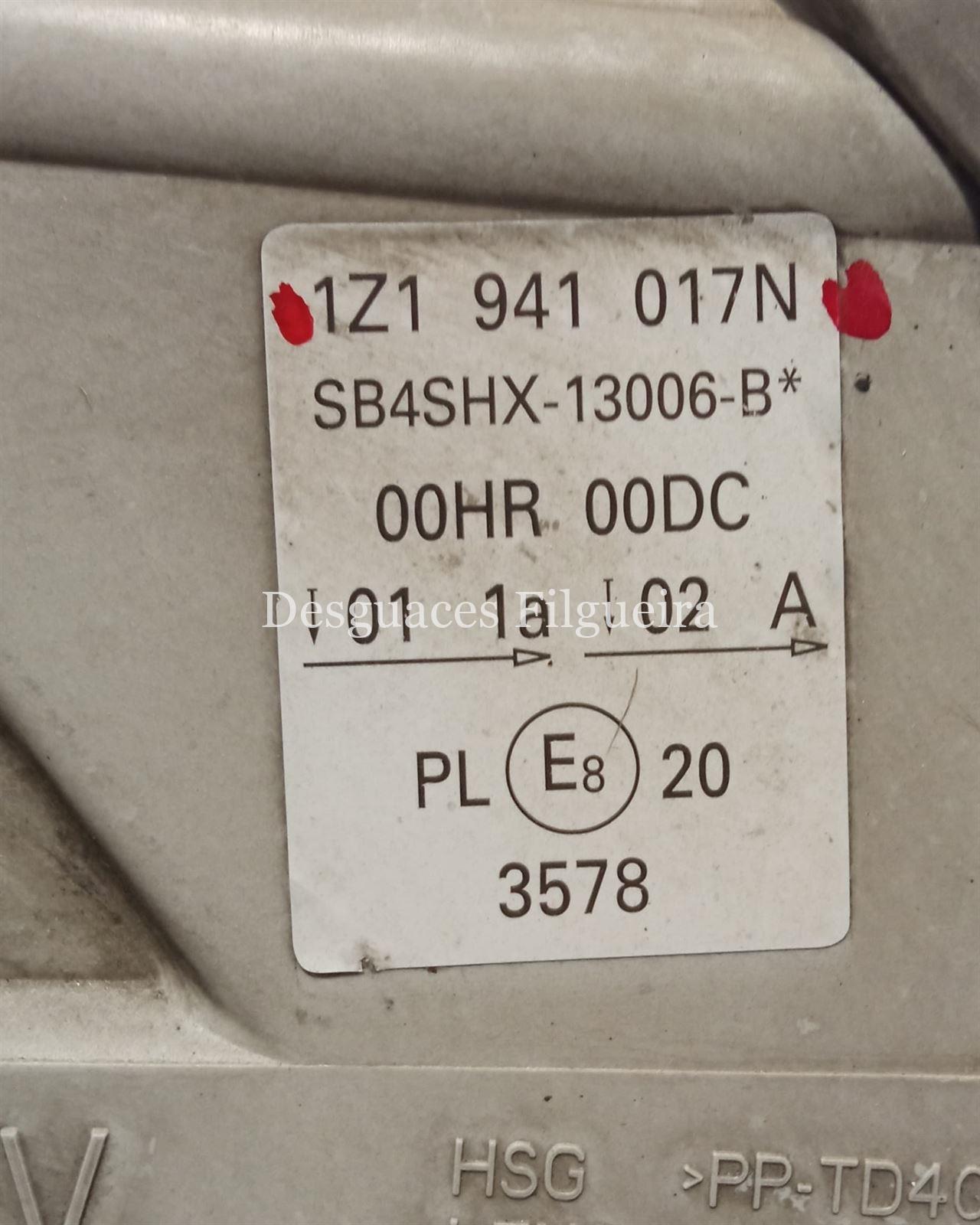 Faro izquierdo xenon Skoda Octavia Combi 2.0 TDI RS - Imagen 3