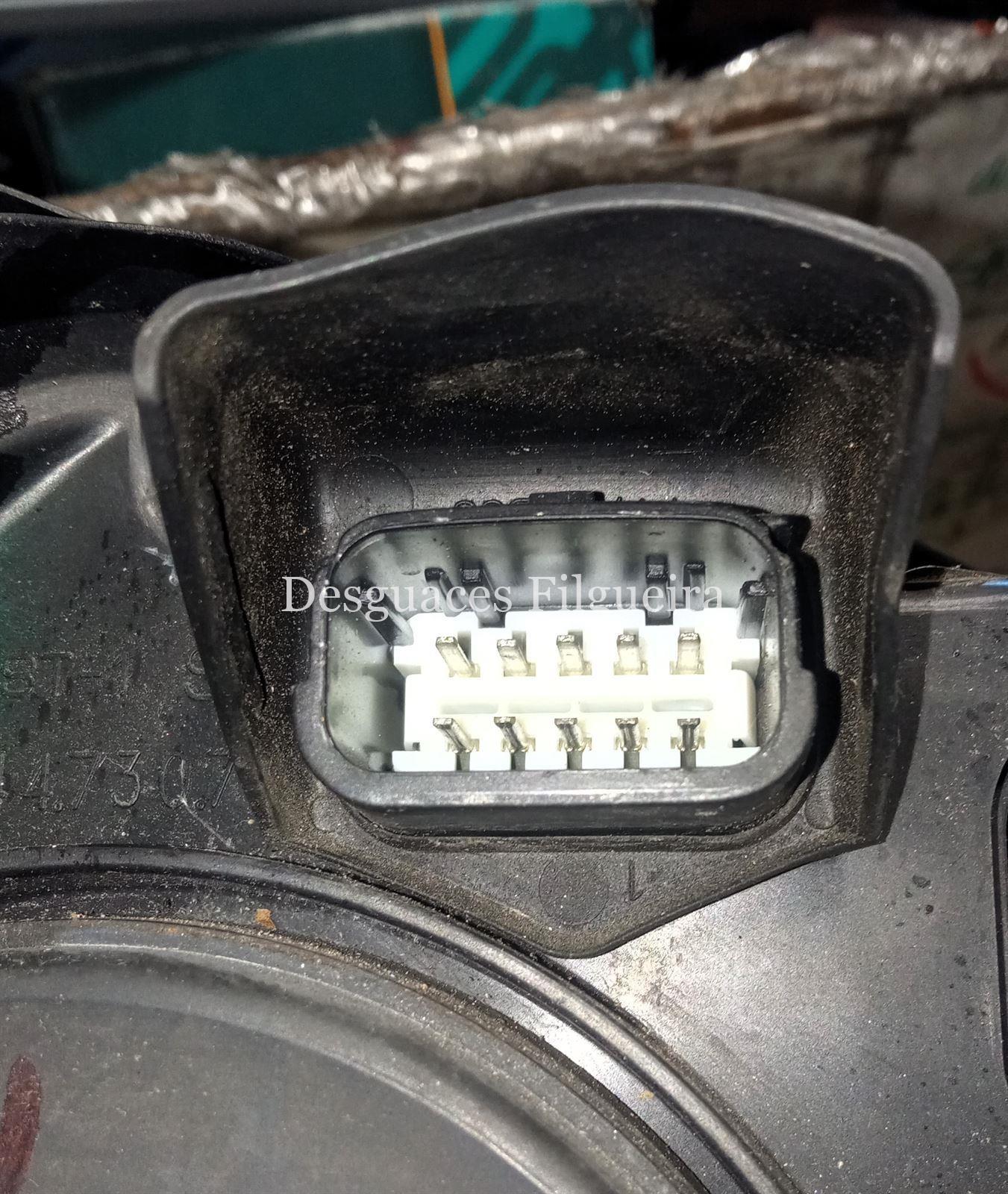 Faro xenon izquierdo de Peugeot 308 2.0 HDi, 136 cv, código de motor RHR, año 2008. - Imagen 5