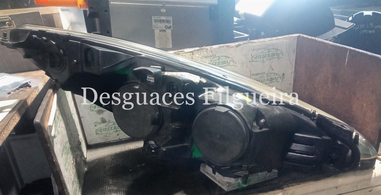 Faro xenon izquierdo de Peugeot 308 2.0 HDi, 136 cv, código de motor RHR, año 2008. - Imagen 6