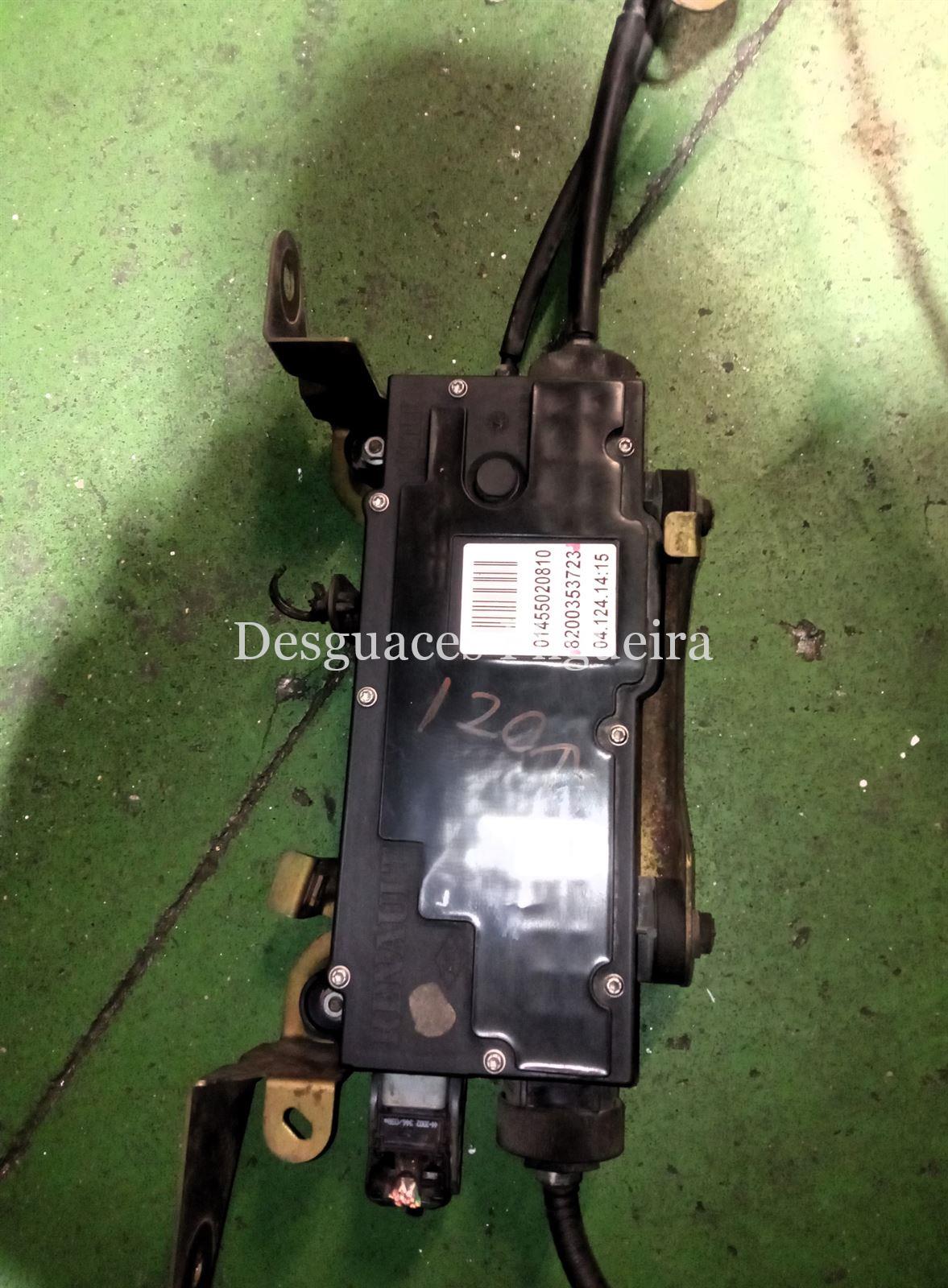 Freno de mano eléctrico de Renault Espace IV 2.2 dCi, 150 cv, código de motor G9T 742, año 2004. - Imagen 4