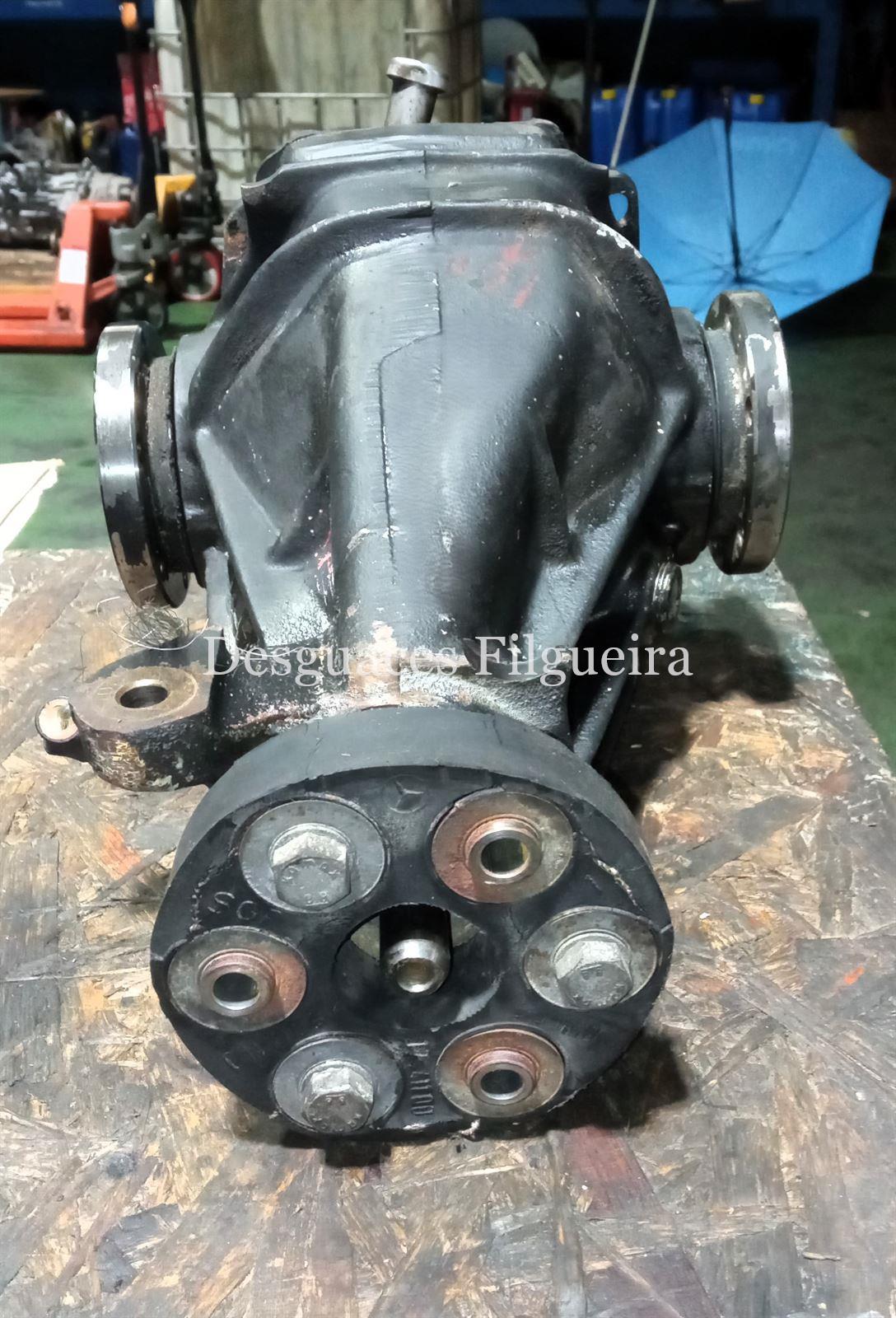 Grupo diferencial trasero de Mercedes-Benz 190 D 2.5, código motor OM 602.911, 90 cv, año 1990. - Imagen 3