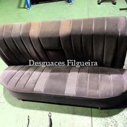 Juego de asietos de Mercedes-Benz W 123, 300 D, 88 cv, año 1981. - Imagen 1