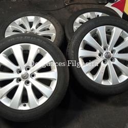Juego de llantas de Astra J Berlina 1.7 Cosmo 16V CDTI, 110 cv, 215/50R17, año 2012 - Imagen 1