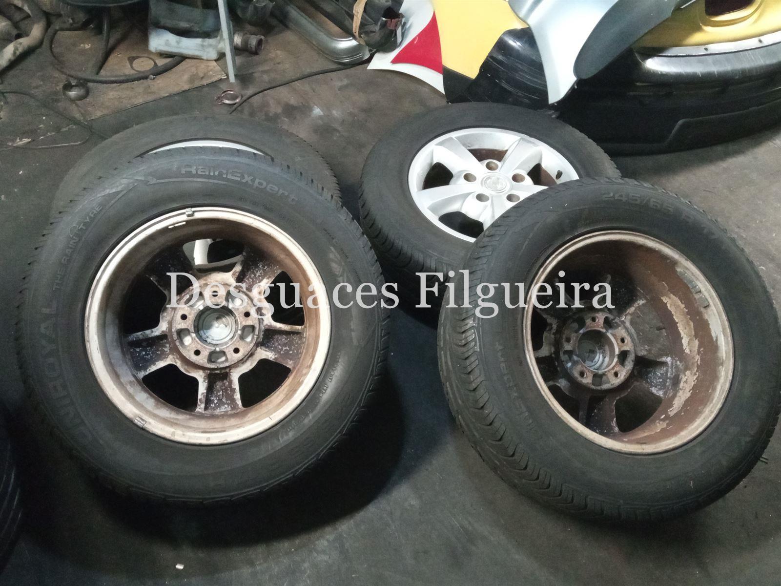 Juego de llantas de Kia Sorento 2.5 CRDi, 170 cv, año 2007. 245/65R17. - Imagen 2