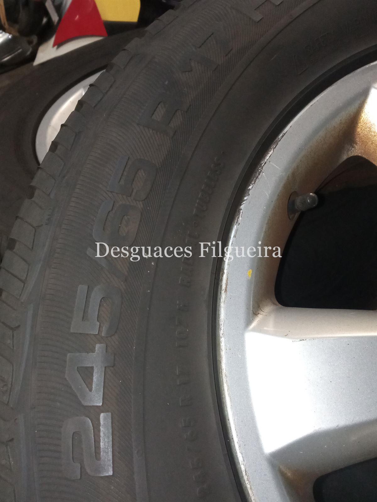 Juego de llantas de Kia Sorento 2.5 CRDi, 170 cv, año 2007. 245/65R17. - Imagen 3
