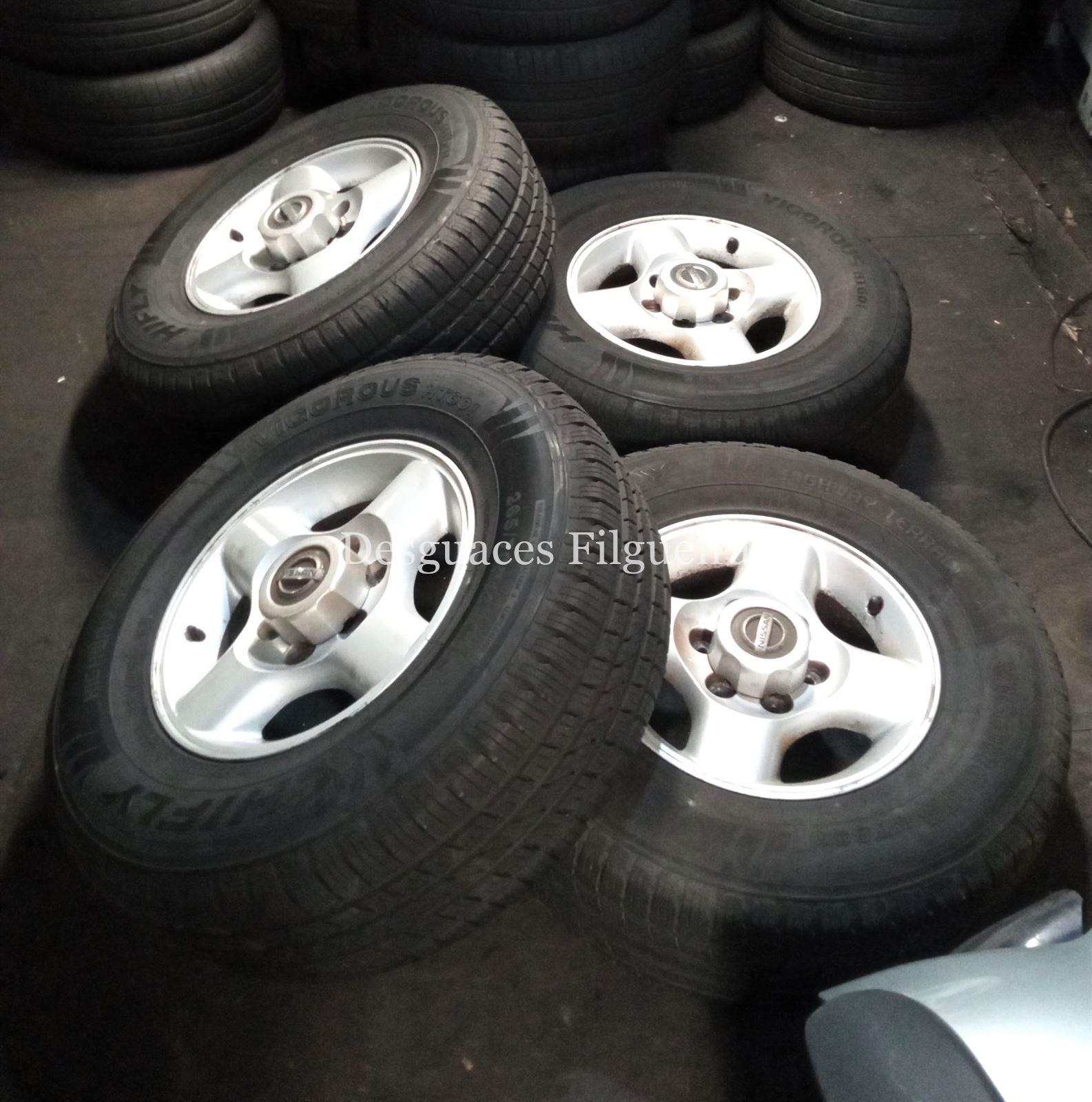 Juego de llantas de Nissan Navara Pickup 2.5 TDI D22, año 2005. - Imagen 4