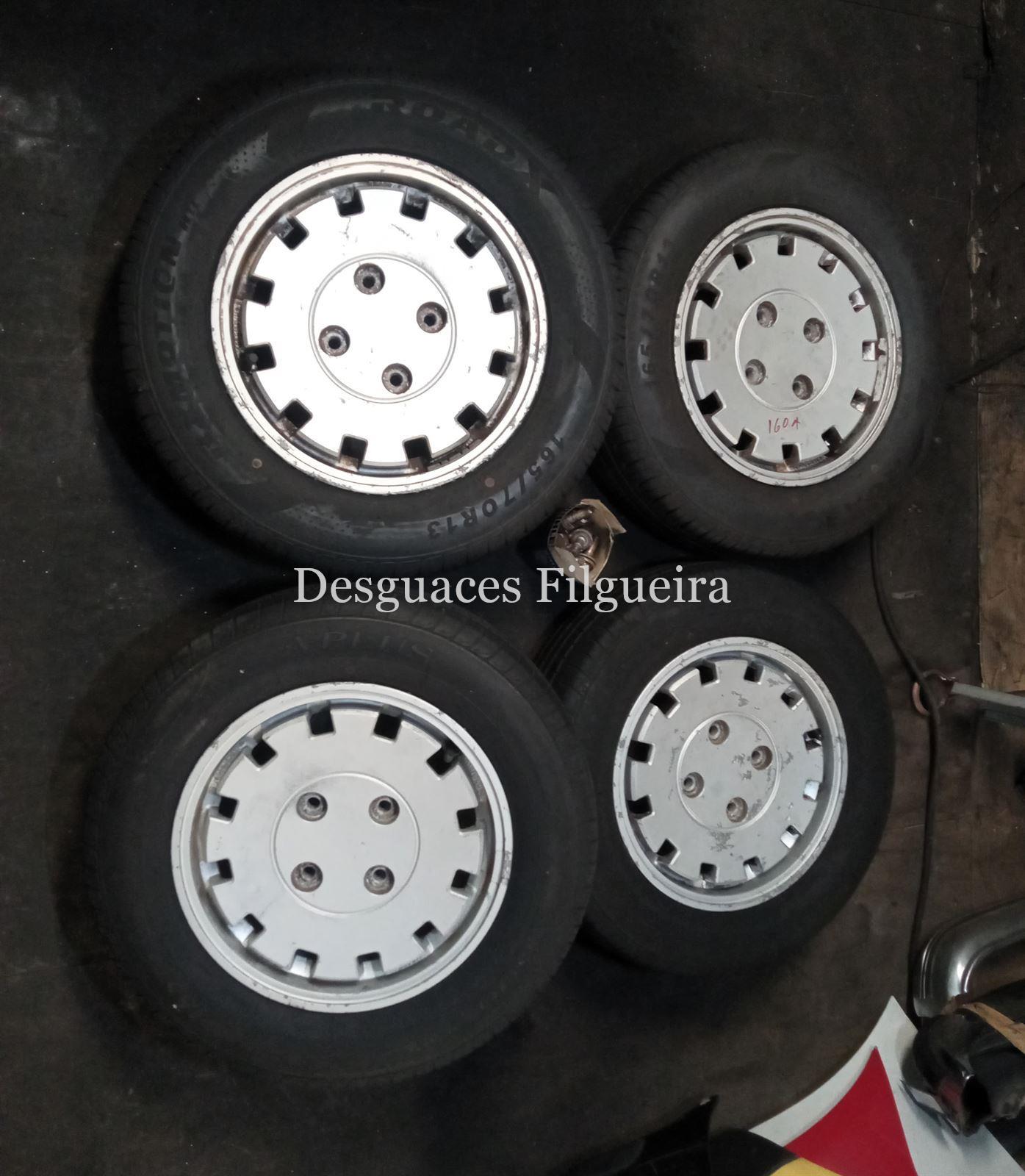 Juego de llantas de Peugeot 205 II, año 1989, ref: 165/70R13. - Imagen 1