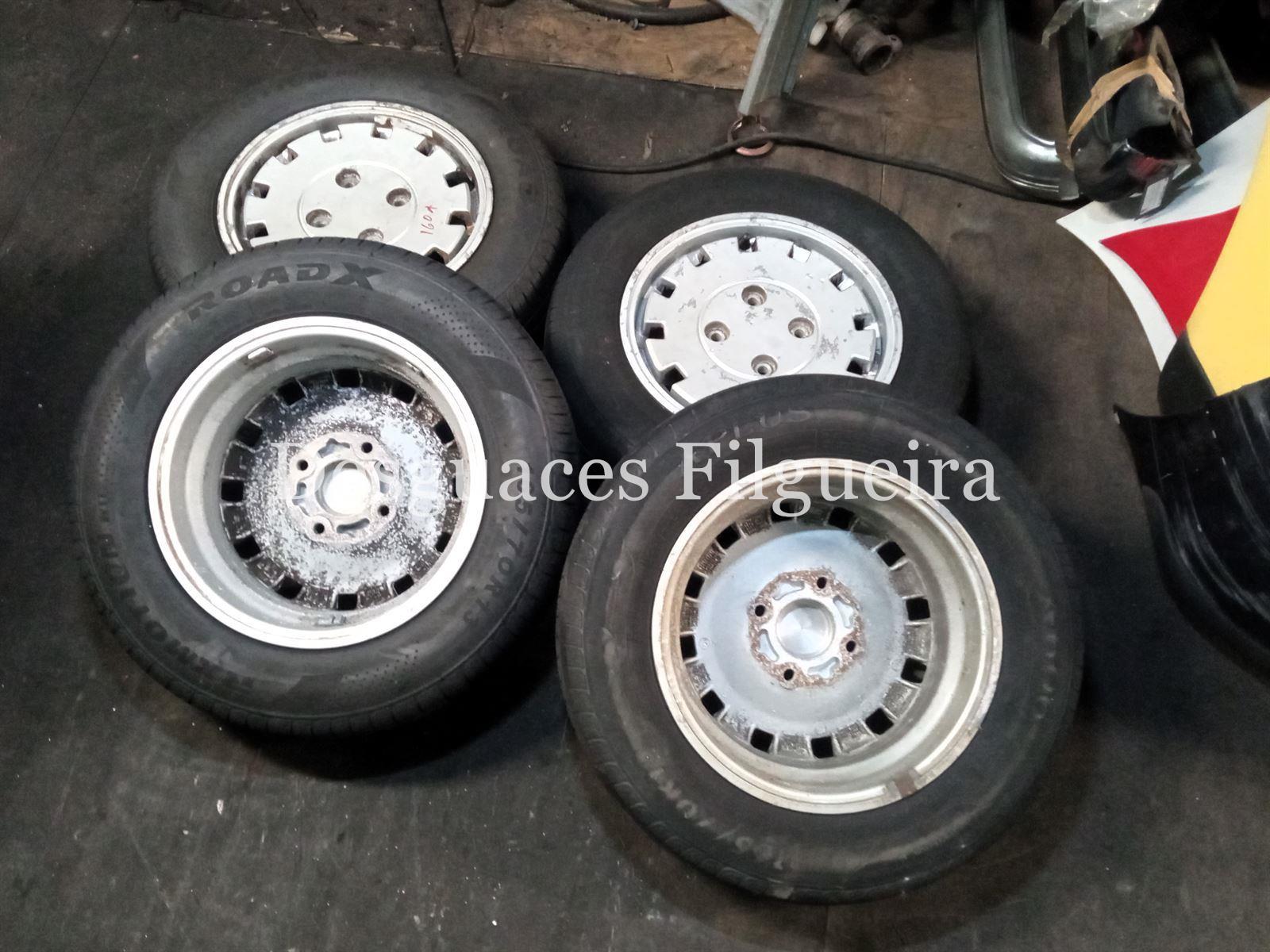 Juego de llantas de Peugeot 205 II, año 1989, ref: 165/70R13. - Imagen 2