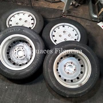 Juego de llantas de Peugeot 205 II, año 1989, ref: 165/70R13. - Imagen 2