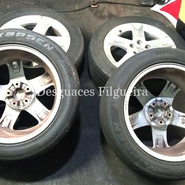 Juego de llantas de Peugeot 407 2.0 HDi, 136cv, 215/55R17, año 2004 - Imagen 1