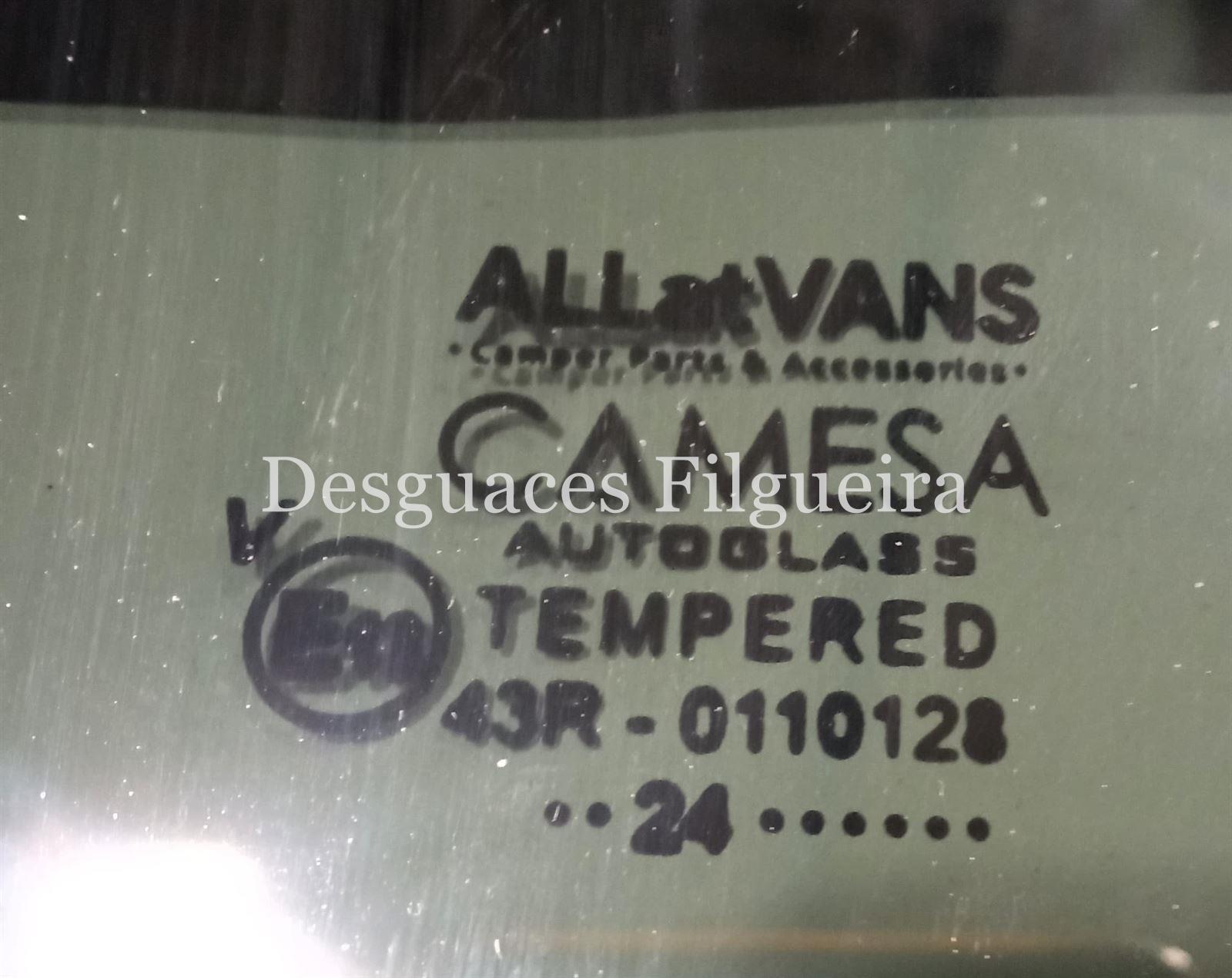 Luna lateral delantera izquierda de Volkswagen Transporter Furgón T5, 1.9 TDI, 102 cv, código de motor BRS, año 2008. - Imagen 6