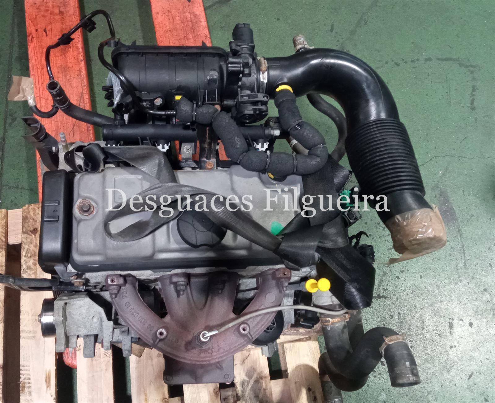 Motor completo de Peugeot 206 1.4i, 75 cv, código de motor KFW, año 2004. - Imagen 1