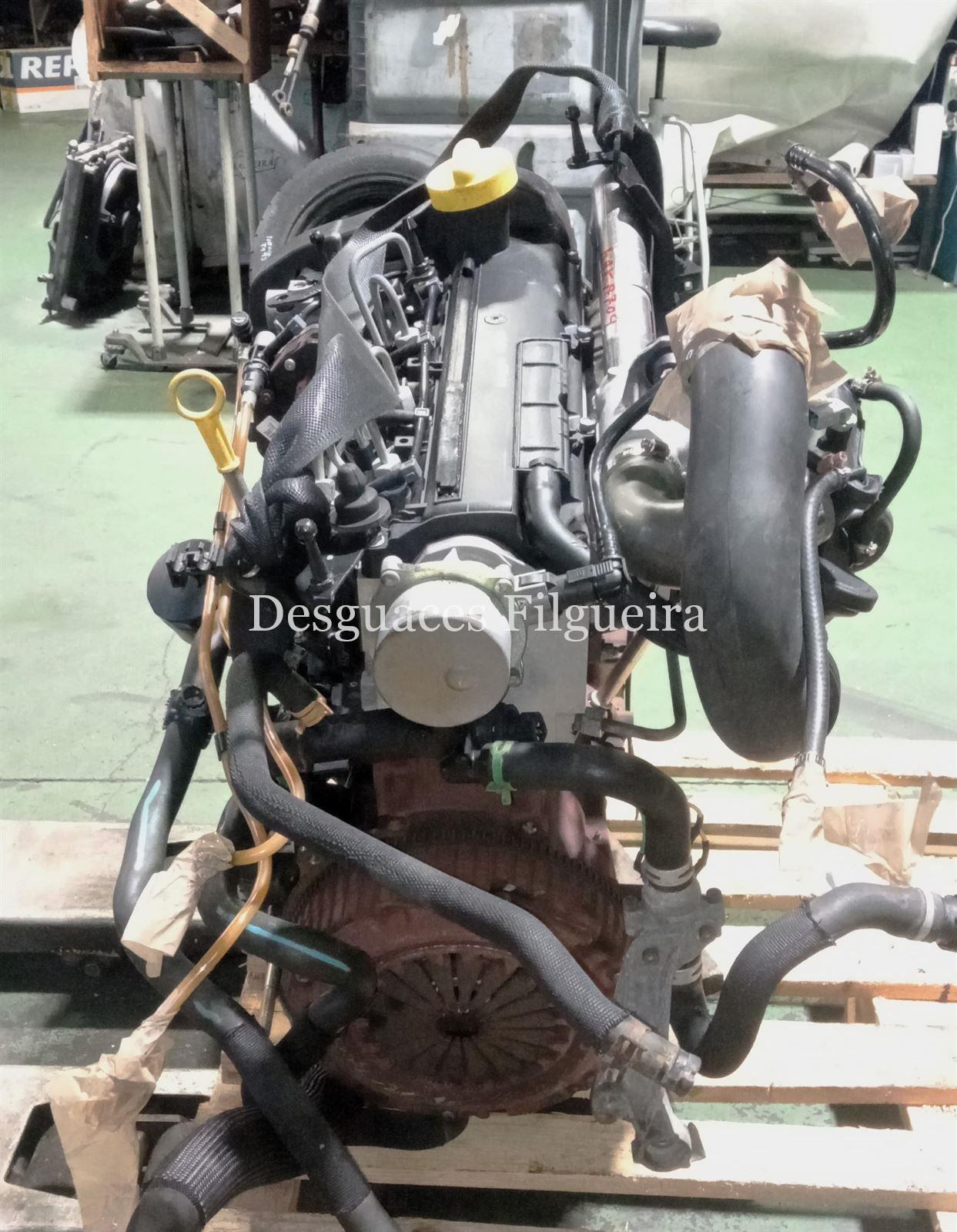 Motor completo de Renault Clio II Fase I, 1.5 dCi, 65 cv, código de motor K9KA704, año 2005. - Imagen 3