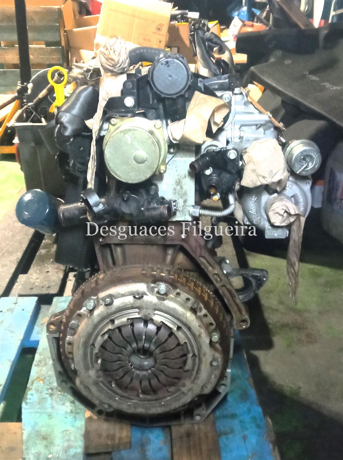 Motor completo de Renault Clio III 1.5 dCi, 86 cv, código de motor K9K T766, año 2006. - Imagen 6