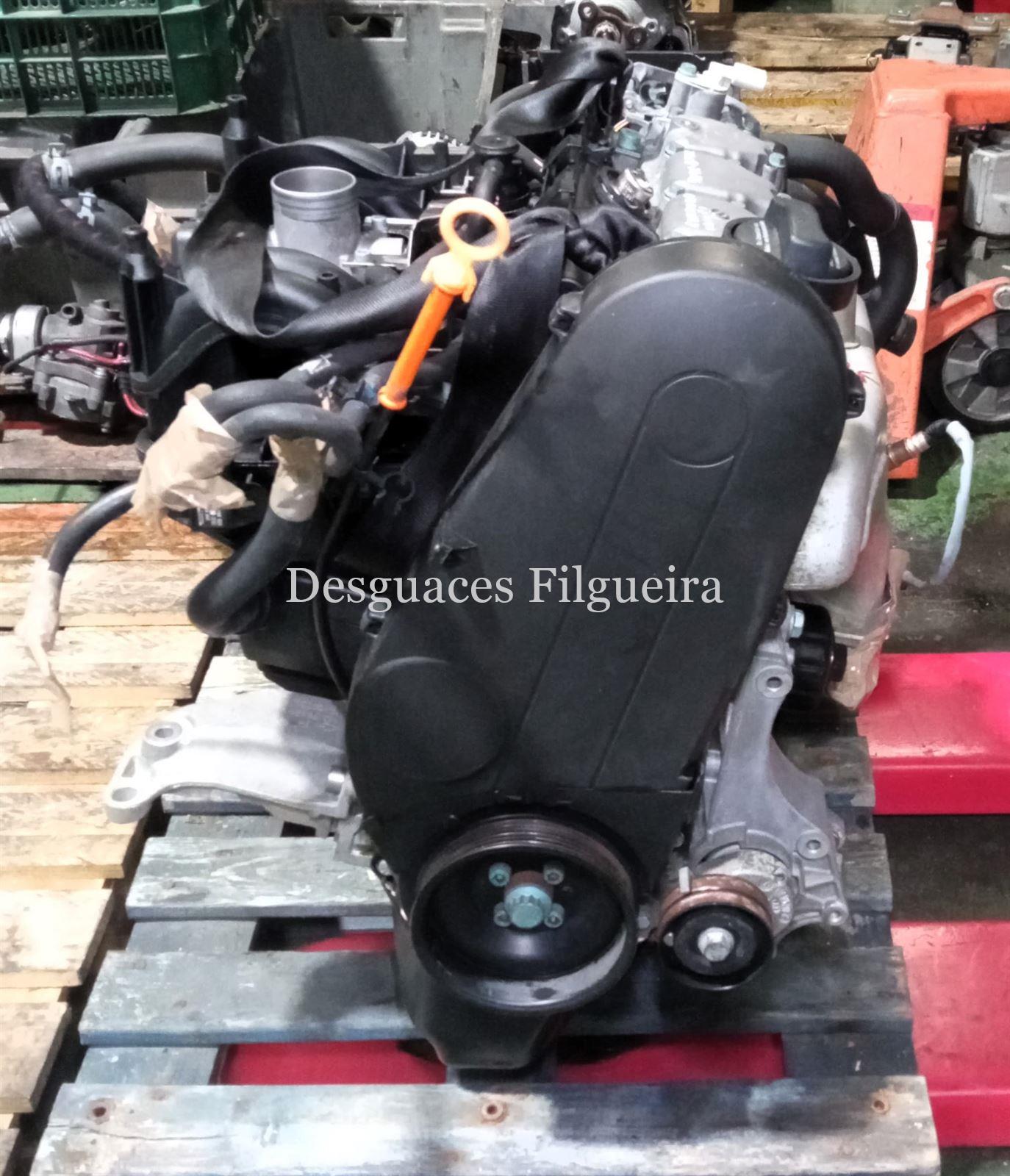 Motor completo de Seat Cordoba Berlina, 1.4, 60 cv, código de motor AUD, año 2001. - Imagen 5