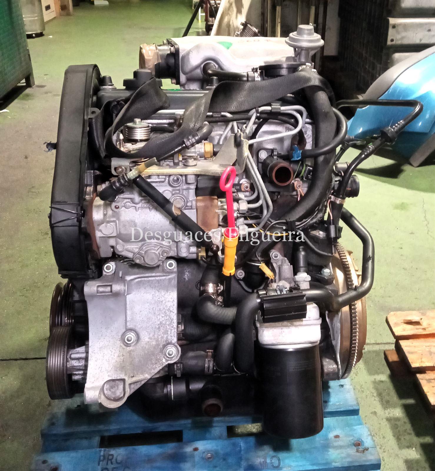 Motor completo de Volkswagen Golf III, 1.9 D, 65 cv, código de motor 1Y, año 1996. - Imagen 4