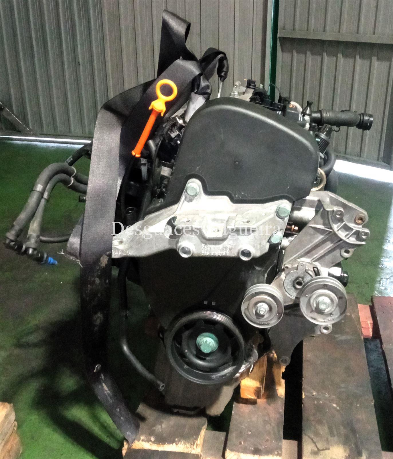 Motor completo de Volkswagen Golf IV Berlina 1.6, 16v, 105 cv, código motor BCB, año 2003. - Imagen 1