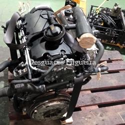Motor completo de Volkswagen Touran 1.9 TDI, 100 cv, código de motor AVQ, año 2004. - Imagen 2