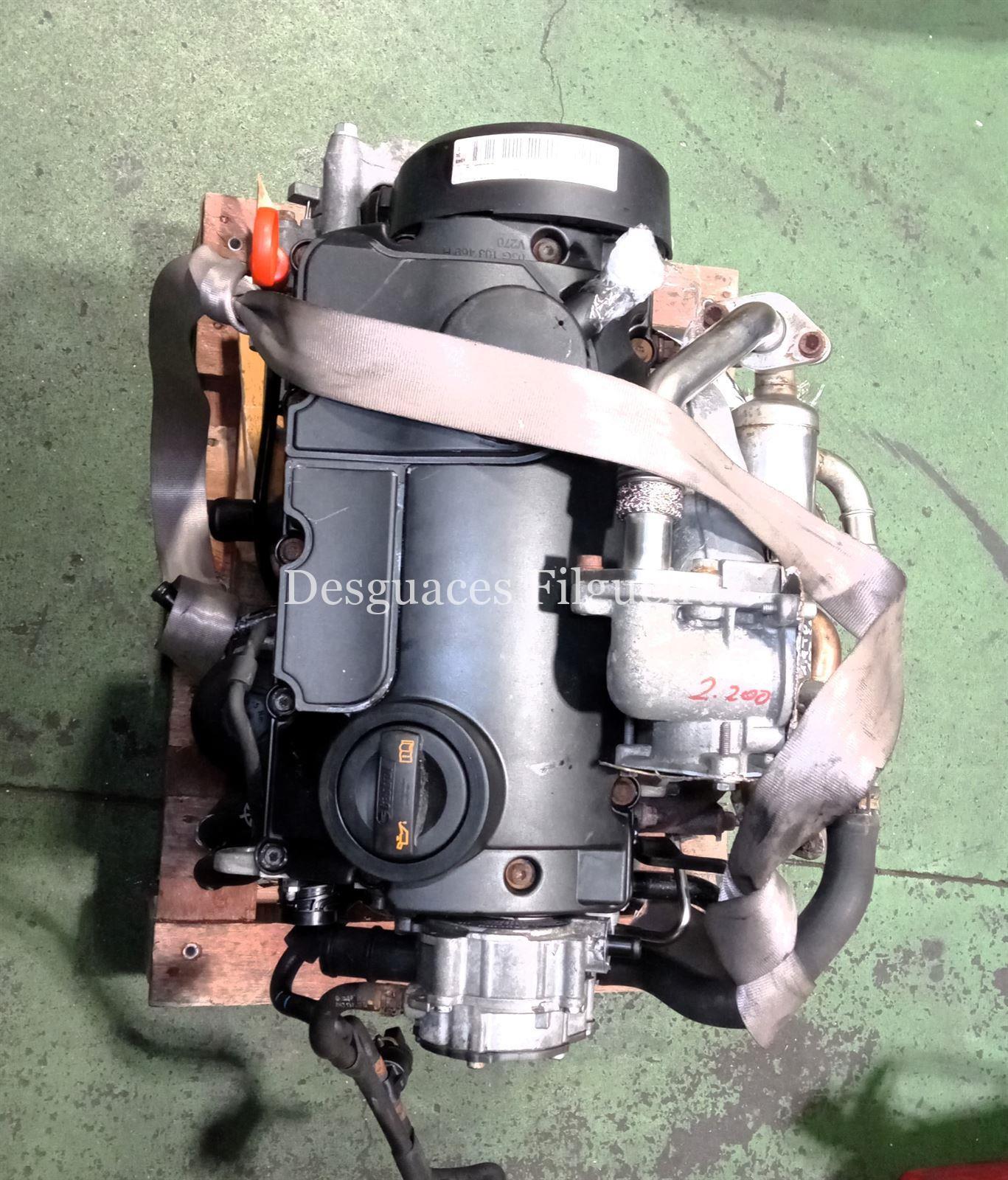 Motor completo de Volkswagen Transporter Furgón T5, 1.9 TDI, 102 cv, código de motor BRS, año 2008. - Imagen 1