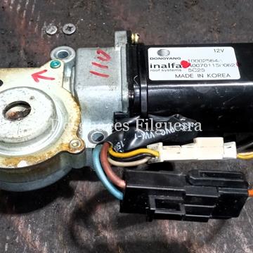Motor de techo eléctrico de Citroen C3 Pluriel, 1.-4 HDi, 68 cv, código de motor 8HZ, año 2005. - Imagen 1