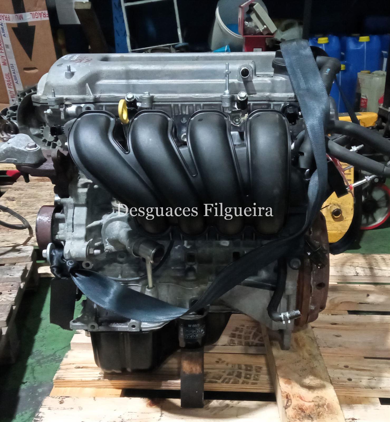 Motor de Toyota Corolla Verso 1.8 16V, 129 cv, Código de motor 1ZZ, año 2005. - Imagen 3