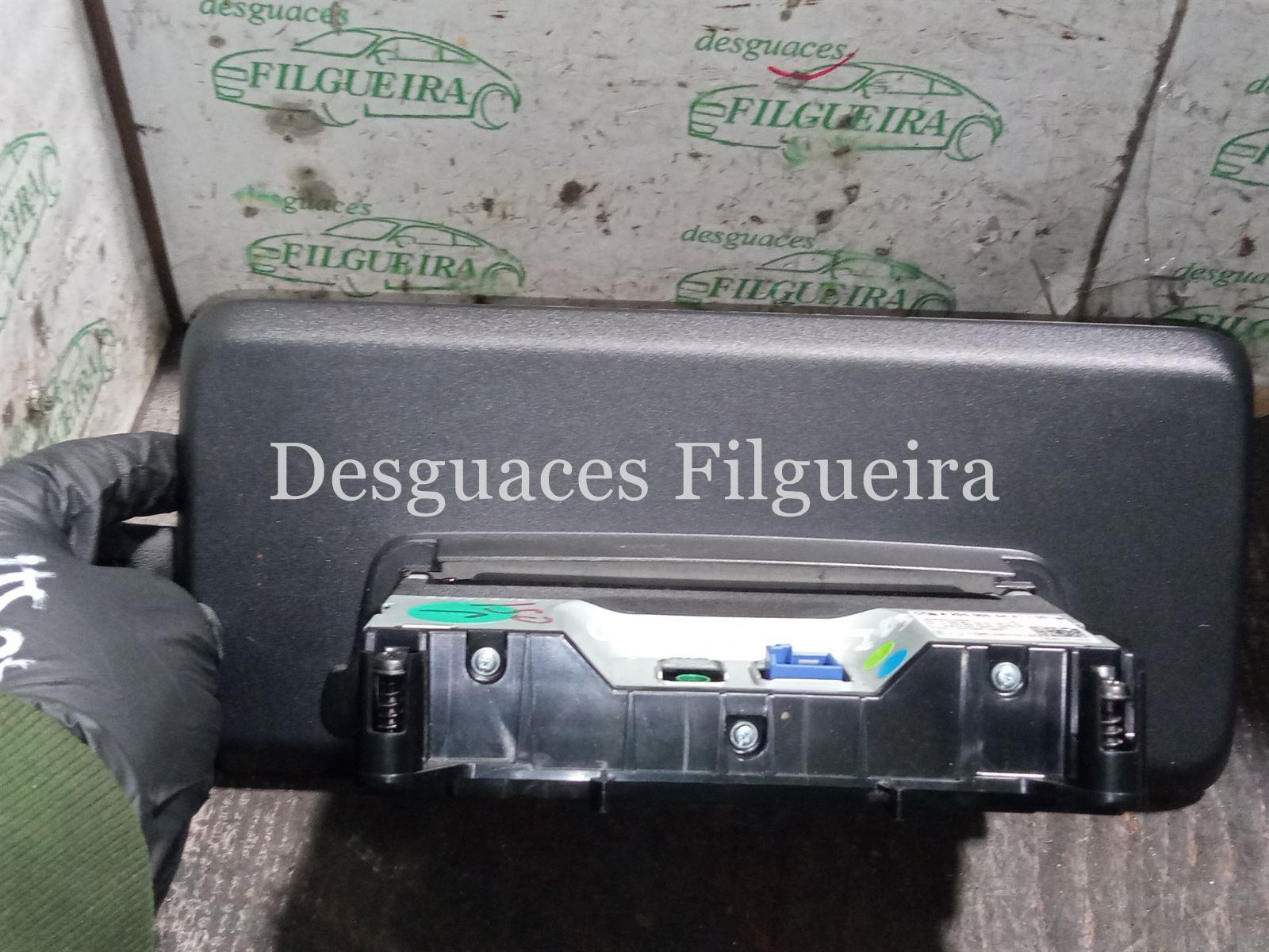 Navegador de Mercedes-Benz Clase W205m, híbrido, 197 cv, código de motor 264.915, año 2019. - Imagen 5