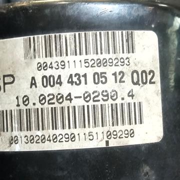 Nucleo ABS de Mercedes-Benz Clase C Sportcoupe 2.2 C 220 CDI, 143 cv, código de motor 611.962, año 2007. - Imagen 2