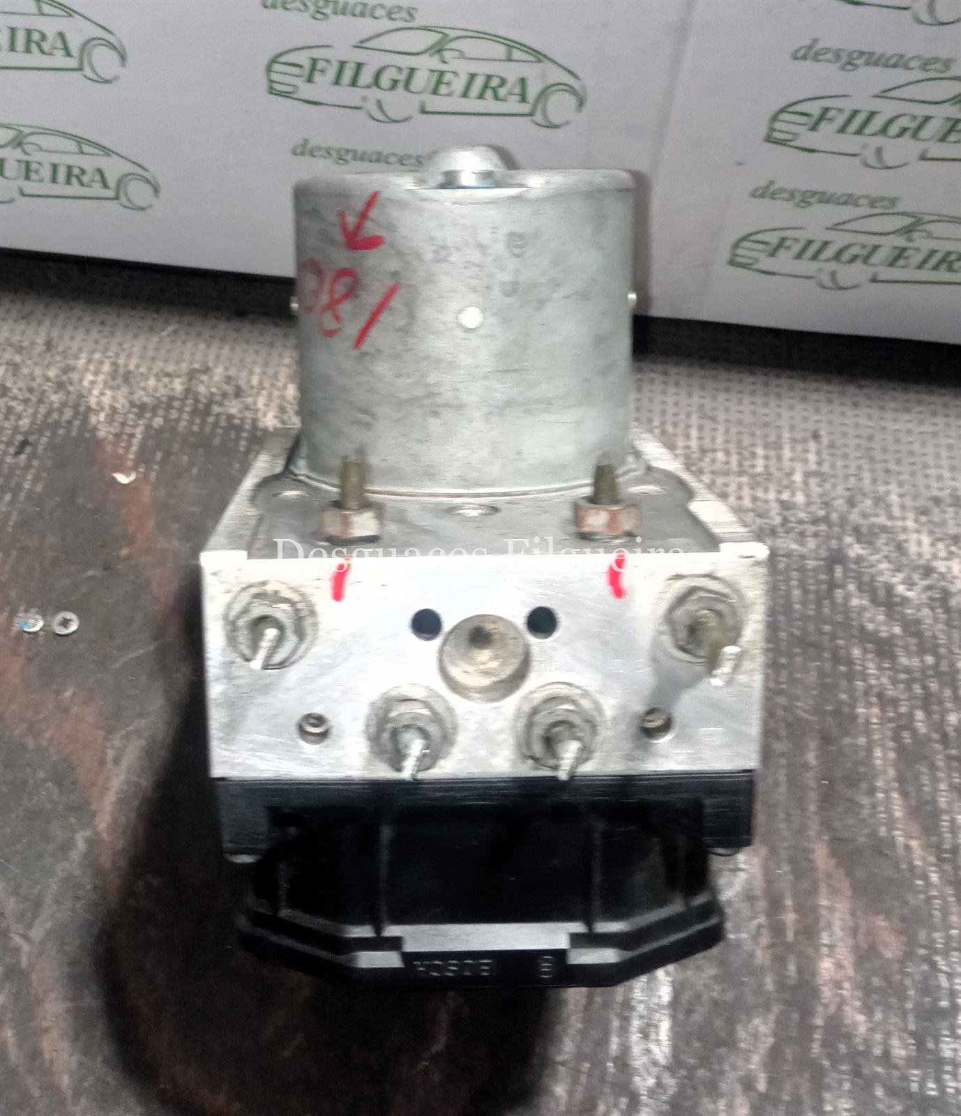 Núcleo ABS de Mercedes-Benz Sprinte 4-t 413 CDI, 129 cv, código de motor 611.981, año 2006. - Imagen 5
