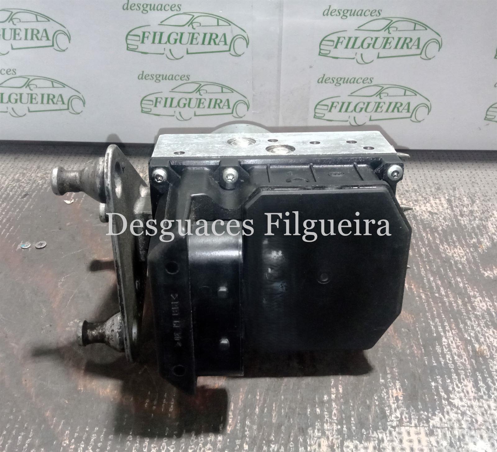 Núcleo ABS de Mercedes-Benz Sprinte 4-t 413 CDI, 129 cv, código de motor 611.981, año 2006. - Imagen 6
