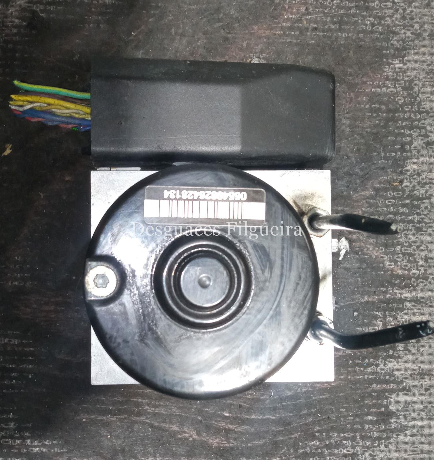 Núcleo ABS de Peugeot 207+, 1.4 HDI, 68 cv, código de motor 8H01, año 2013. - Imagen 4