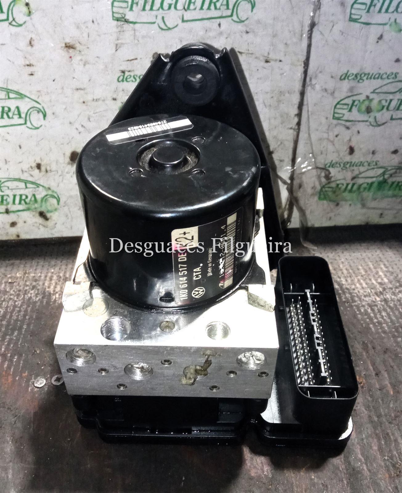 Núcleo ABS de Seat León 1.6 TDI, 90 cv, código de motor CAYB, año 2012. - Imagen 1