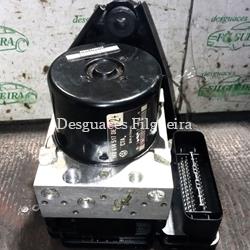 Núcleo ABS de Seat León 1.6 TDI, 90 cv, código de motor CAYB, año 2012. - Imagen 1