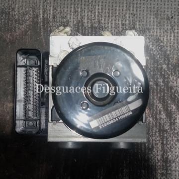 Núcleo ABS de Volkswagen Golf VI 1.6 TDI, 106 cv, código de motor CAY, año 2010. - Imagen 2