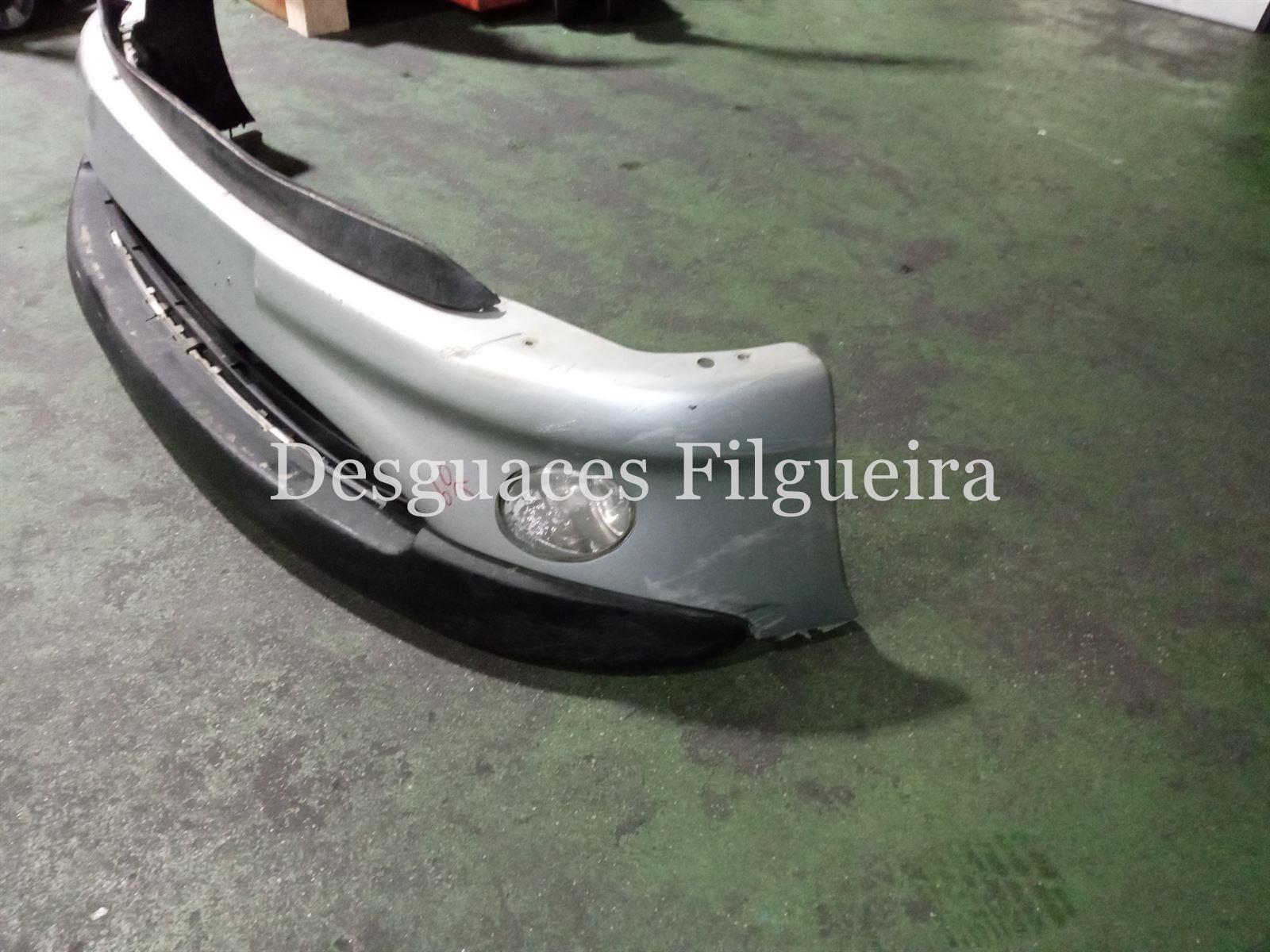 Paragolpes delantero de Peugeot 206, 1.4 i, año 2002. - Imagen 4