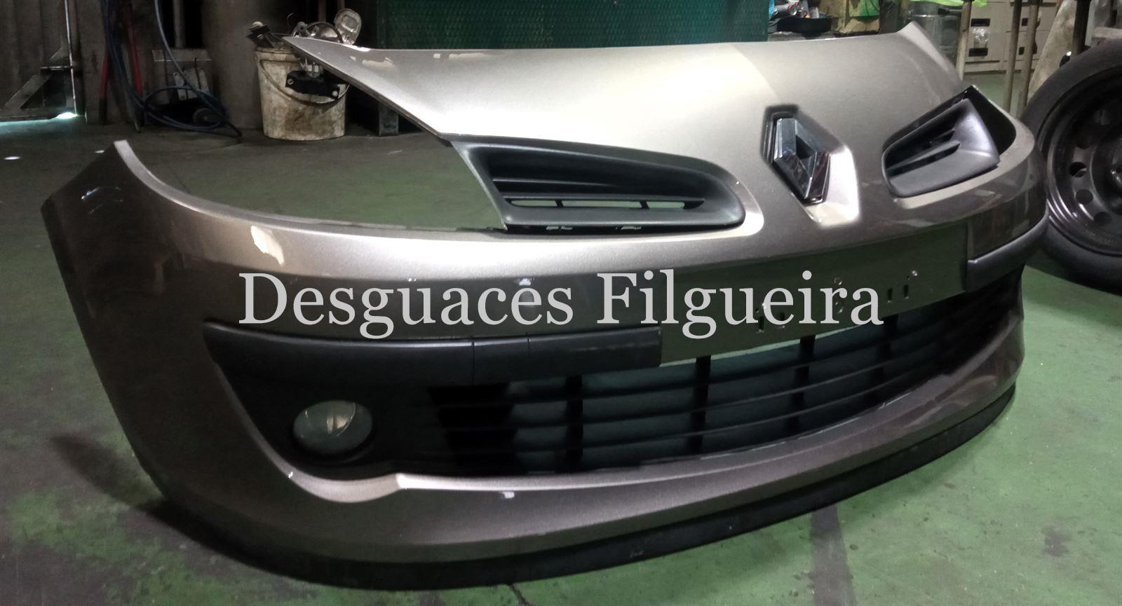 Paragolpes delantero de Renaul Clio III 1.5 dci, 5 puertas, año 2007 - Imagen 3