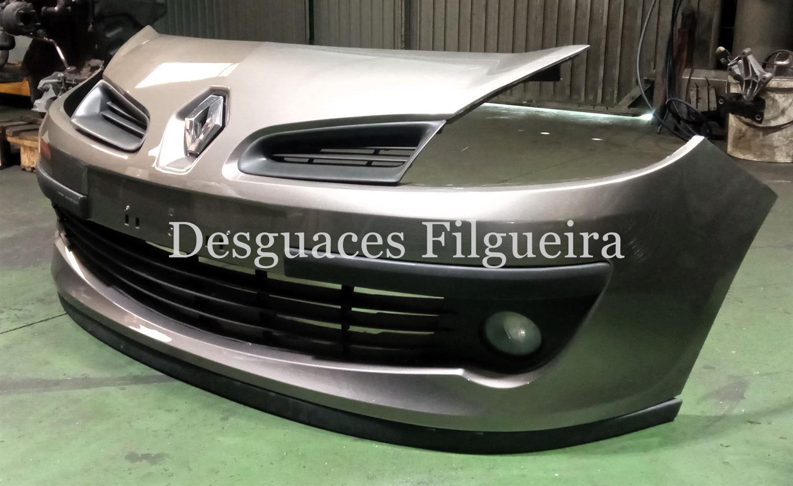 Paragolpes delantero de Renaul Clio III 1.5 dci, 5 puertas, año 2007 - Imagen 4
