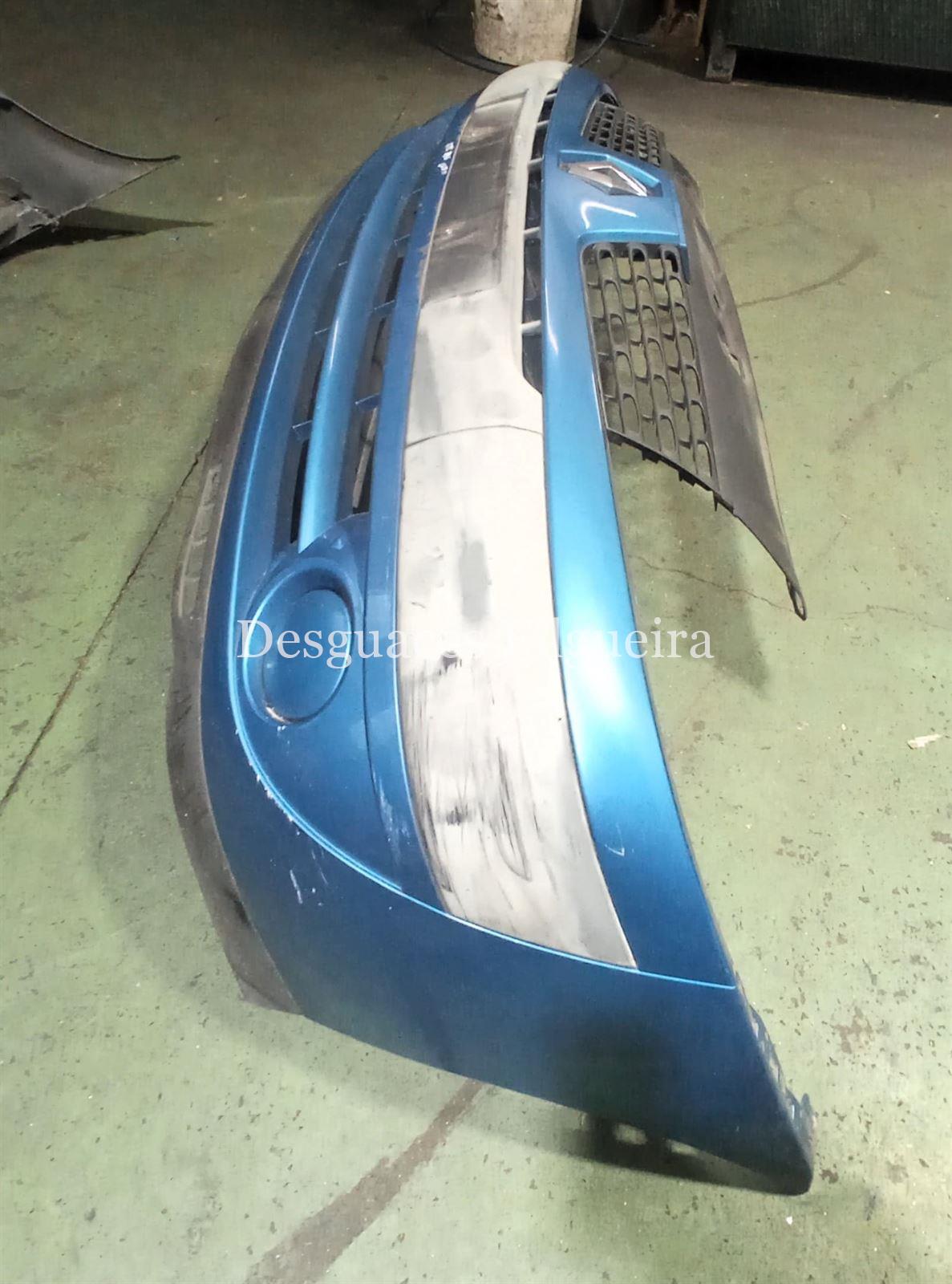 Paragolpes delantero de Renault Clio II fASE i, 1.2 16 V, 75 cv, código de motor D4F 712, año 2001. - Imagen 2