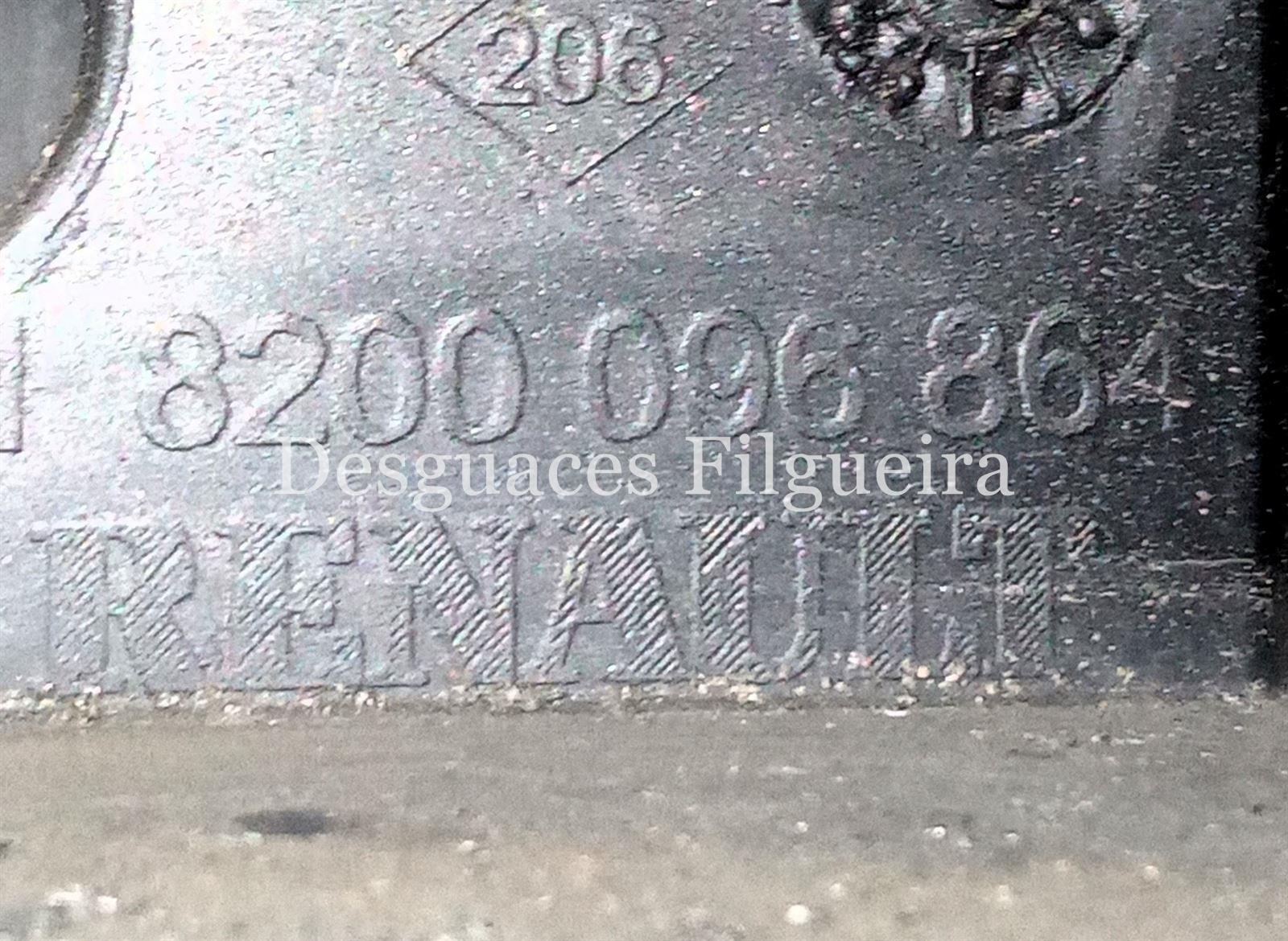 Paragolpes delantero de Renault Clio II fASE i, 1.2 16 V, 75 cv, código de motor D4F 712, año 2001. - Imagen 4