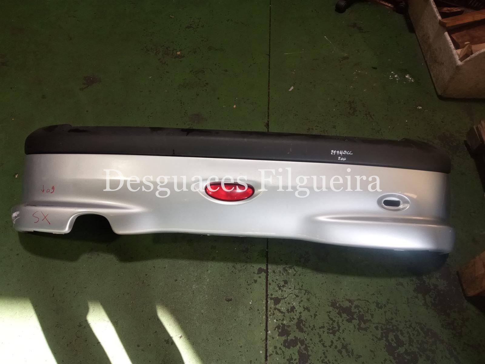 Paragolpes trasero de Peugeot 206, 1.9 D, 69 cv, código de motor WJY, año 2000. - Imagen 1