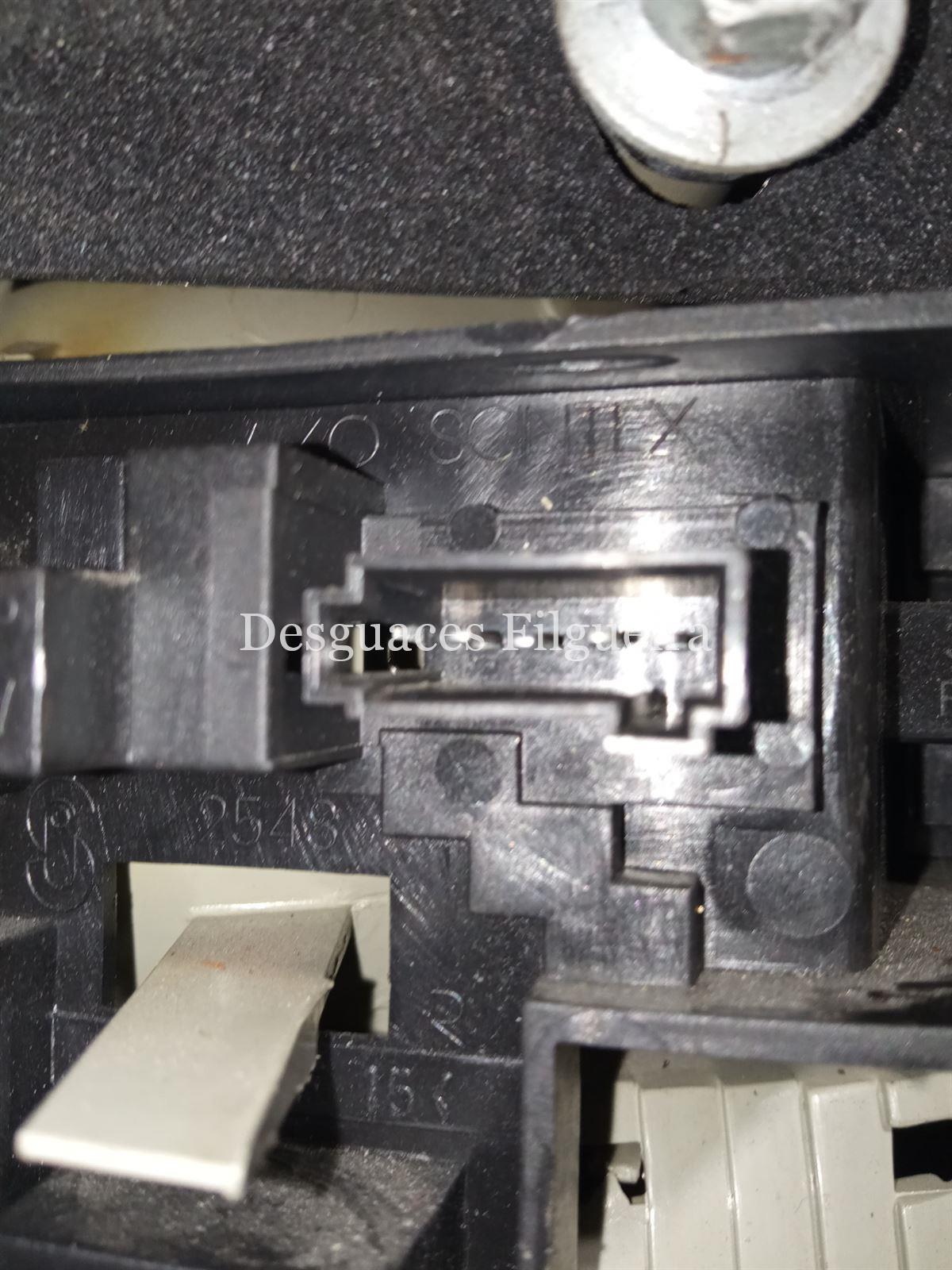 Piloto trasero derecho Saab 9-3 1.9TiD - Imagen 4