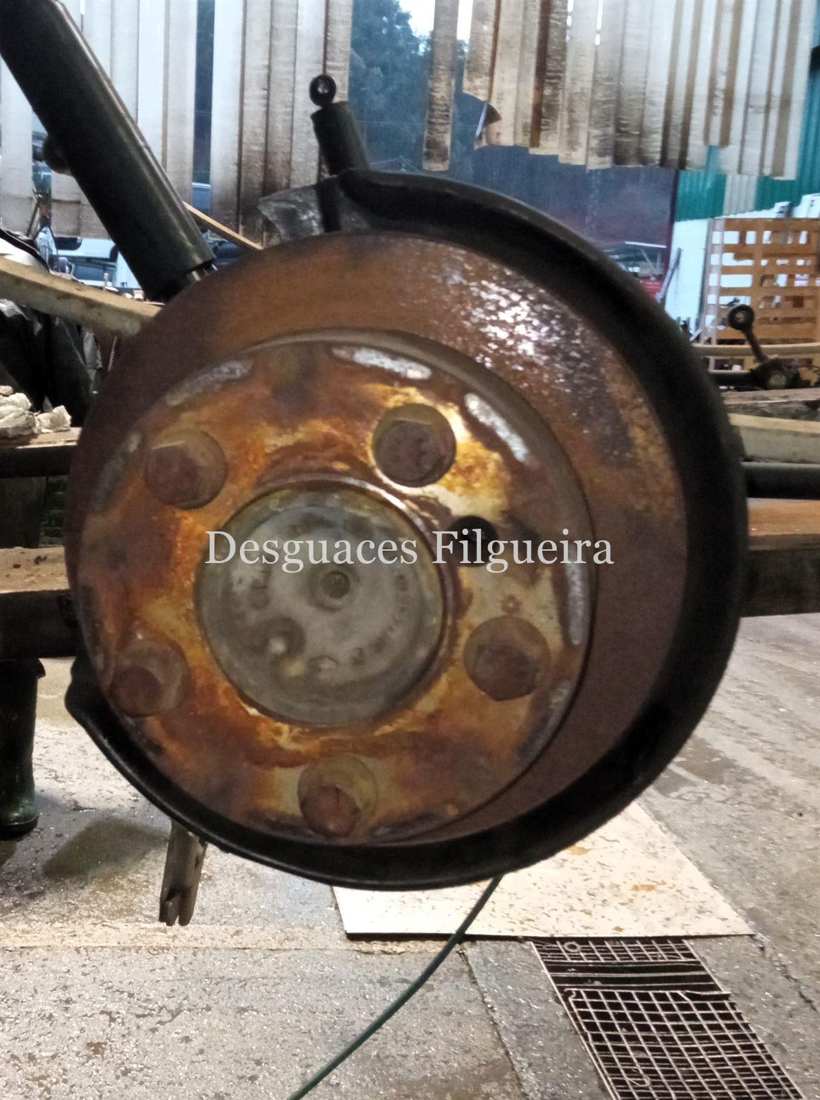 Puente trasero de Mercedes-Benz Spritner 2-t Furgón 211 CDI, 109 cv, código de motor 611981, año 2002. - Imagen 4