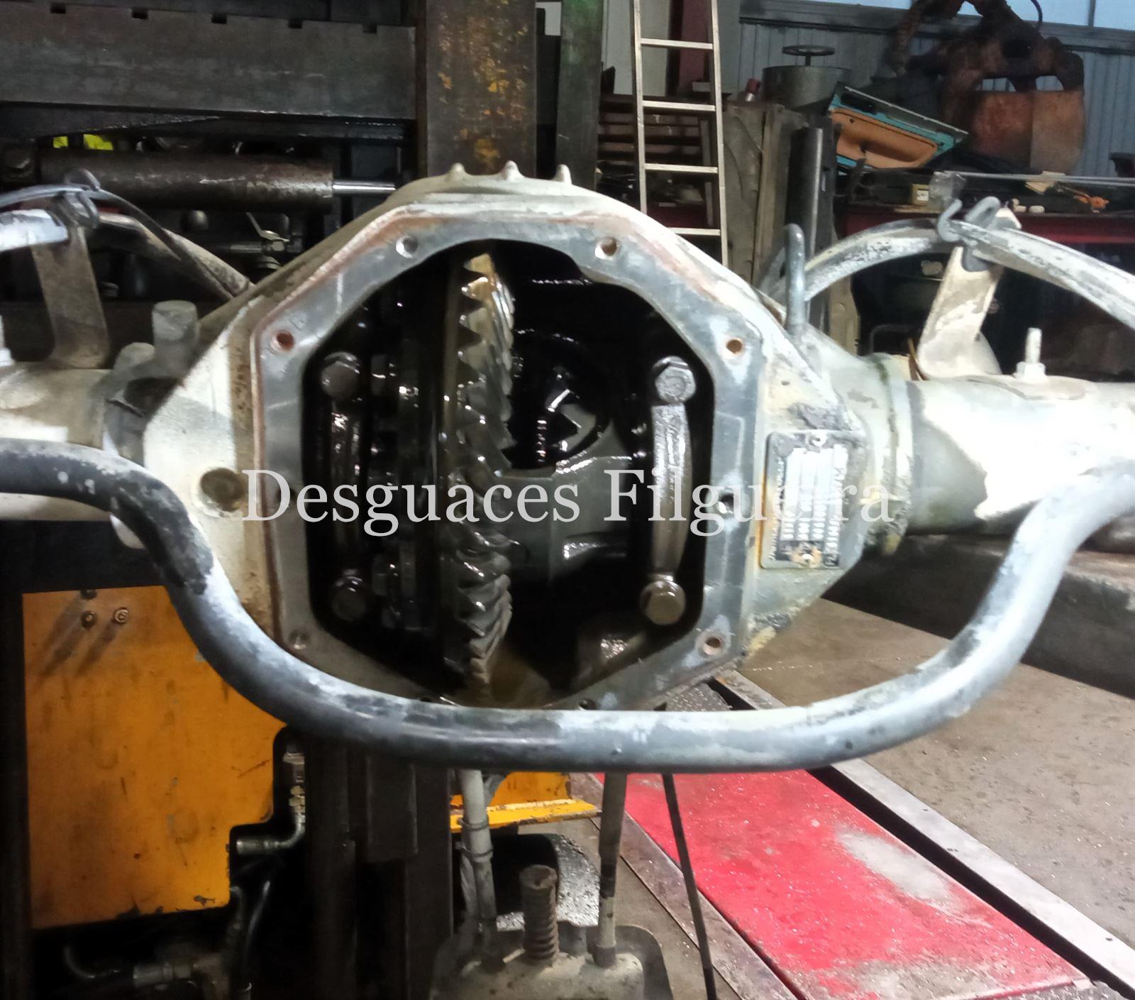 Puente trasero de Mercedes-Benz Spritner 2-t Furgón 211 CDI, 109 cv, código de motor 611981, año 2002. - Imagen 7