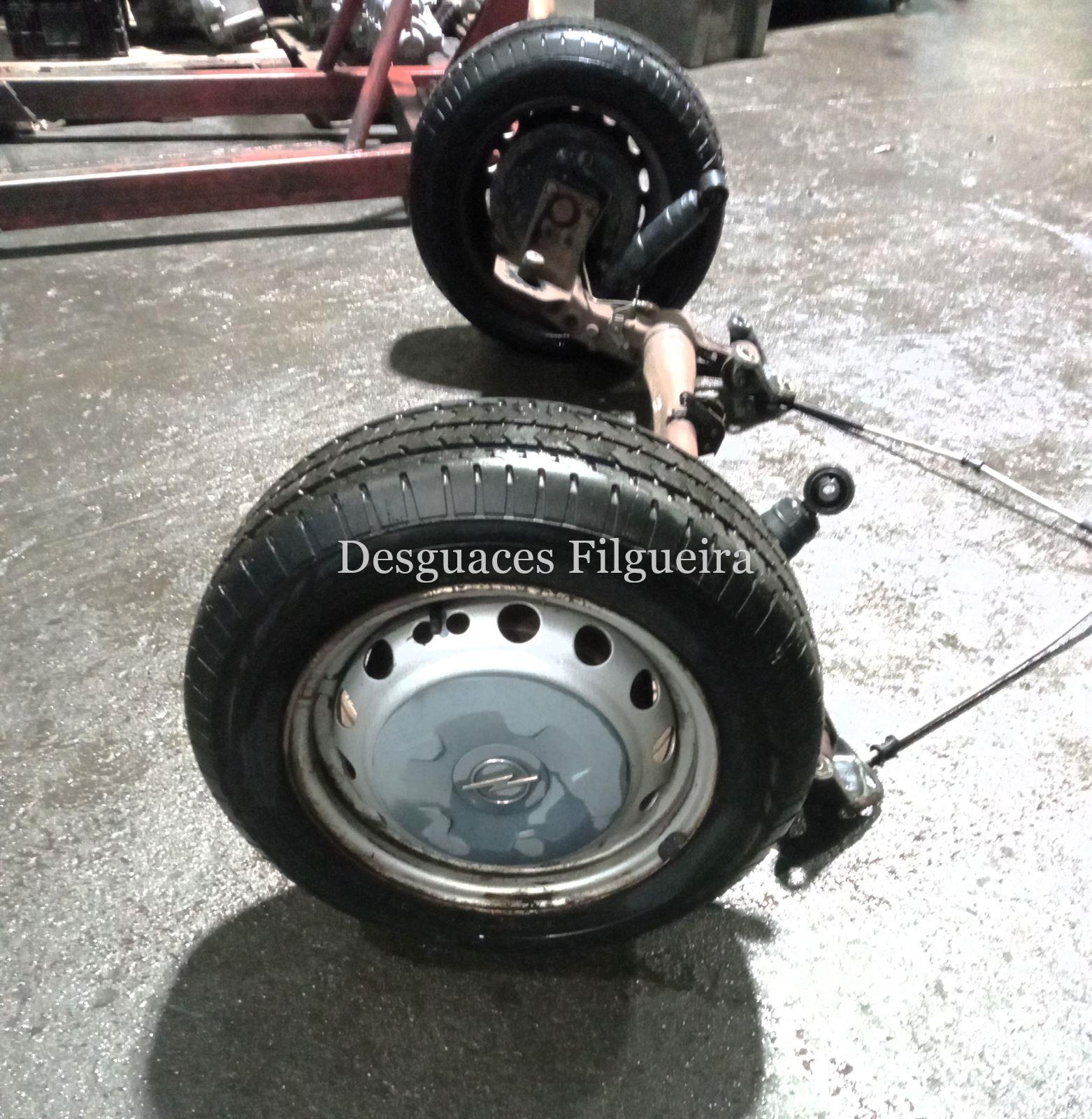 Puente trasero de Opel Combo 1.7DI 16 V, 65 cv, código de motor Y 17 DTL, año 2004. - Imagen 3